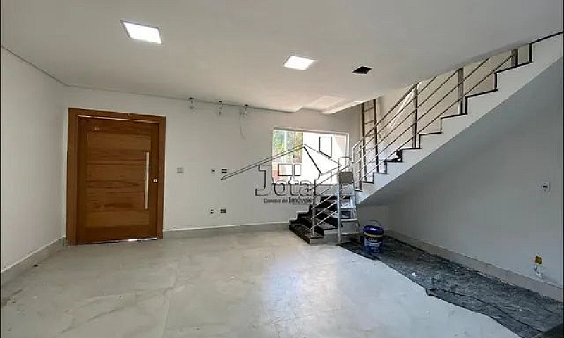 Casa De 120 M² De Ár...