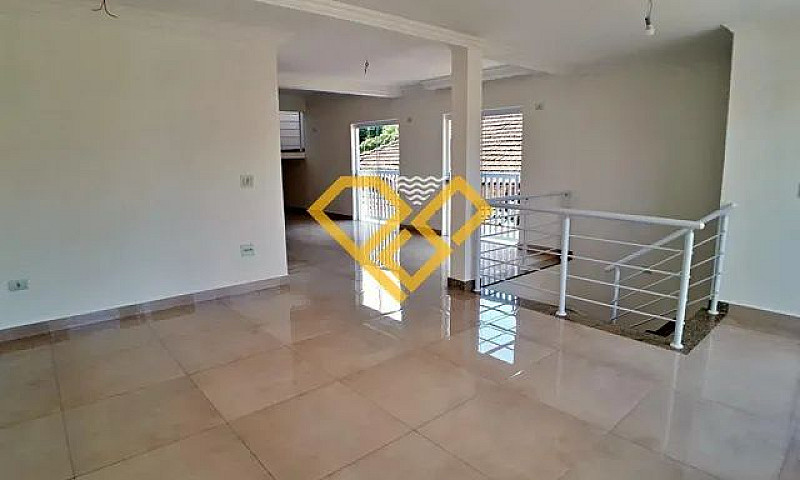 Casa 4 Dormitórios E...