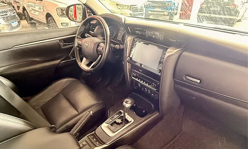 Toyota Hilux Sw4 Srx...