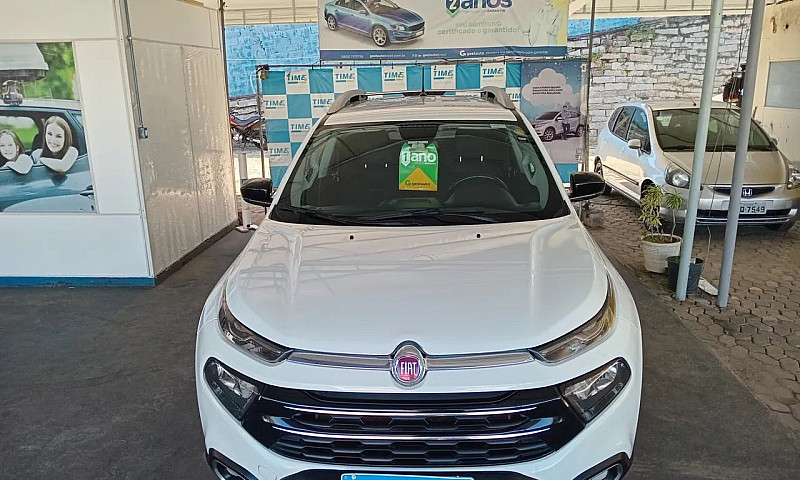Fiat Toro Volcano 2....