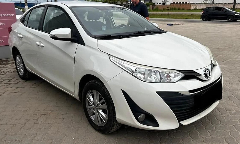 Toyota Yaris Xl Seda...