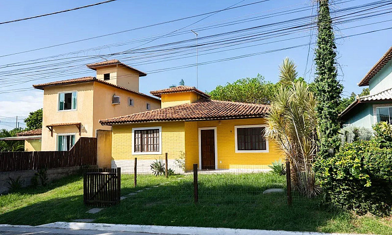 À Venda Casa Com 3 Q...