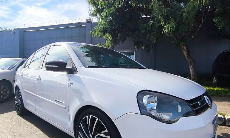 Volkswagen Polo Sed....