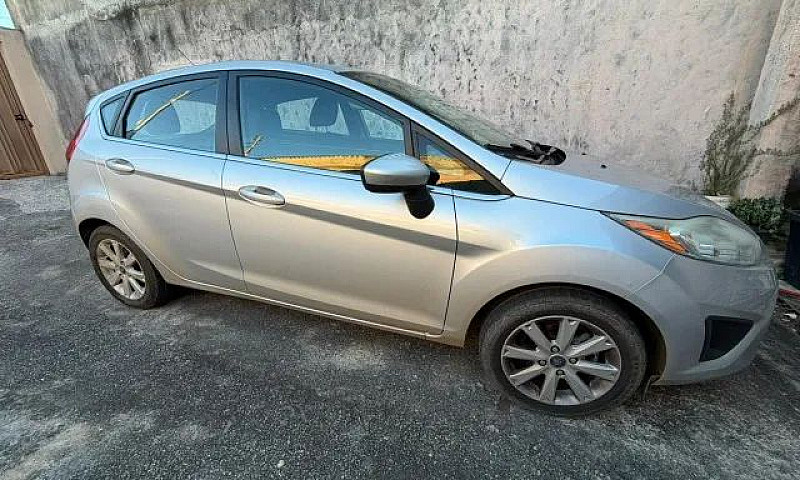 Ford Fiesta Se 1.6 1...
