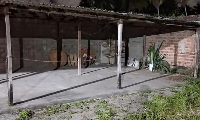 Aluga-Se Casa No Bai...