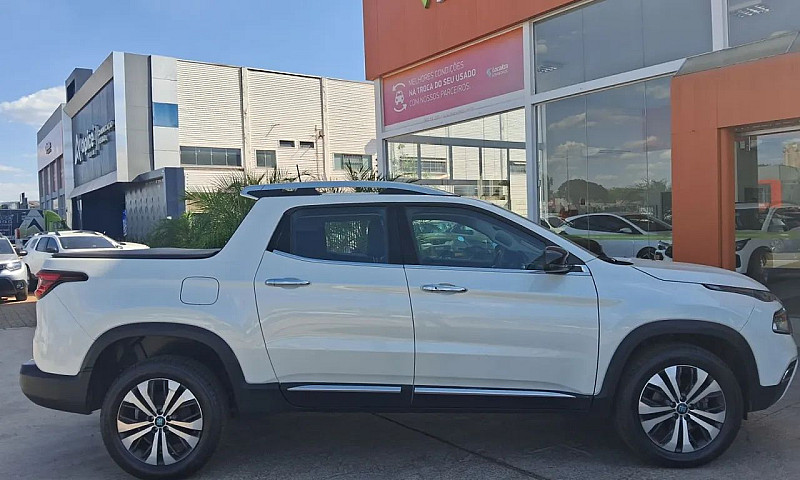 Fiat Toro Volcano 2....