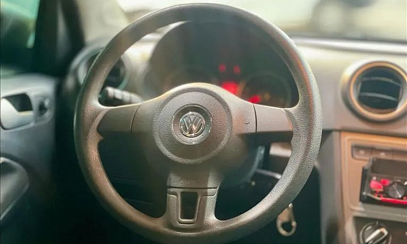 Volkswagen Voyage 1....