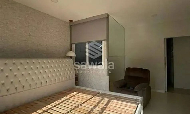 Casa À Venda Com 680...