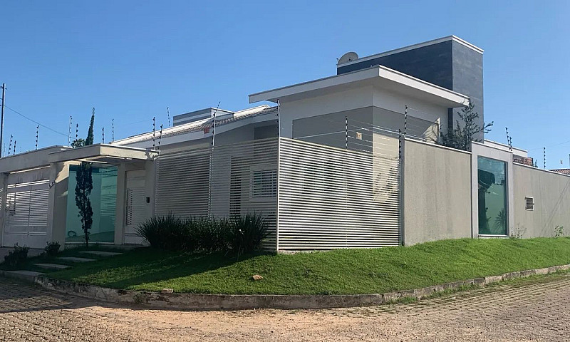 Imóvel De Alto Padrã...