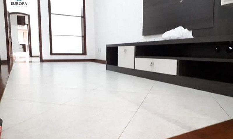 Casa À Venda Com 3 D...