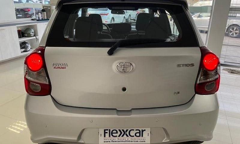 Toyota Etios Xplus 1...