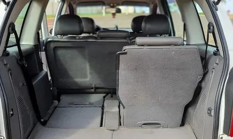Chevrolet Zafira Eli...