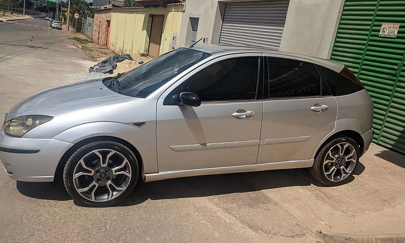 Ford Focus 1.6 S/Se/...