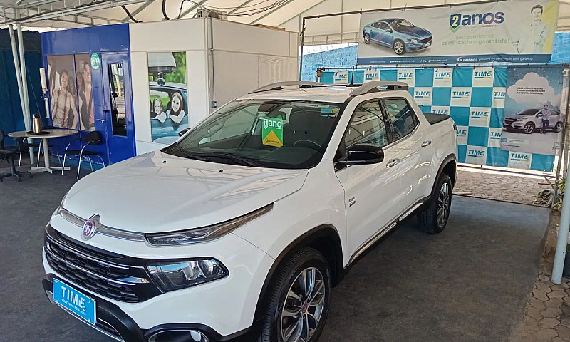 Fiat Toro Volcano 2....