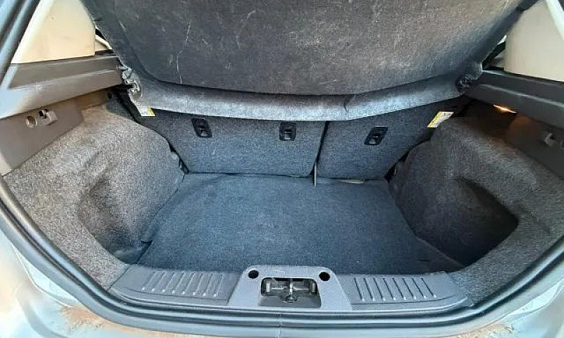 Ford Fiesta Se 1.6 1...