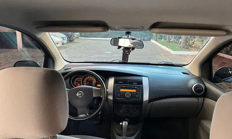 Nissan Livina Sl 1.8...