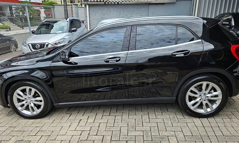 Mercedes-Benz Gla 20...