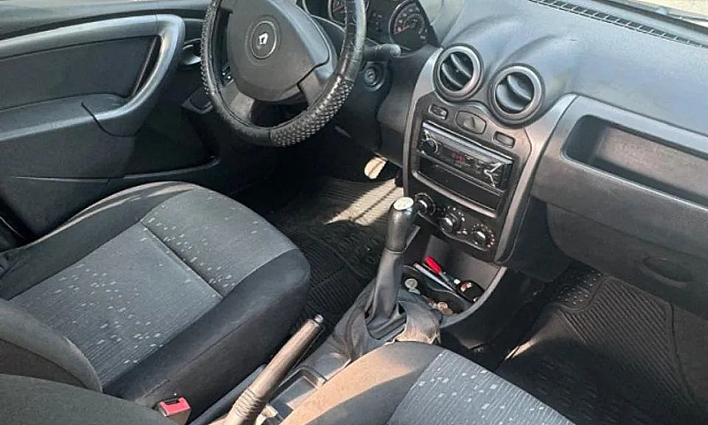 Renault Logan Expres...