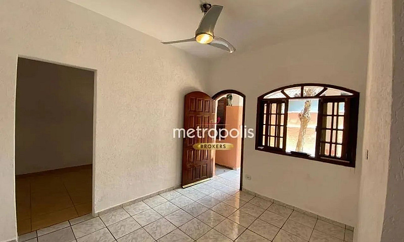 Casa Com 2 Dormitóri...