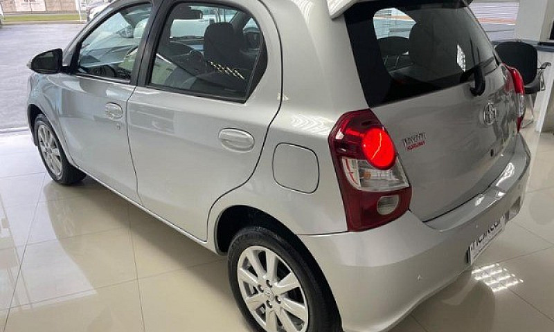 Toyota Etios Xplus 1...