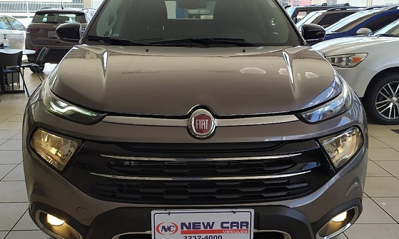 Fiat Toro Volcano 2....