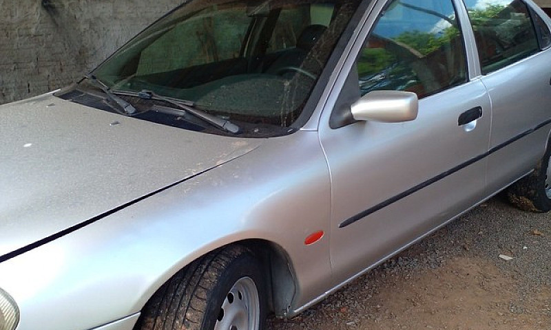 Ford Mondeo 97...