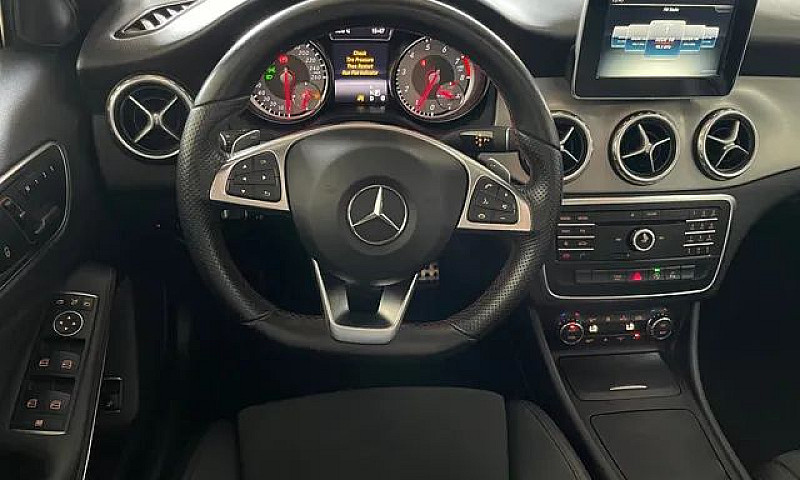 Mercedes Benz Gla 25...