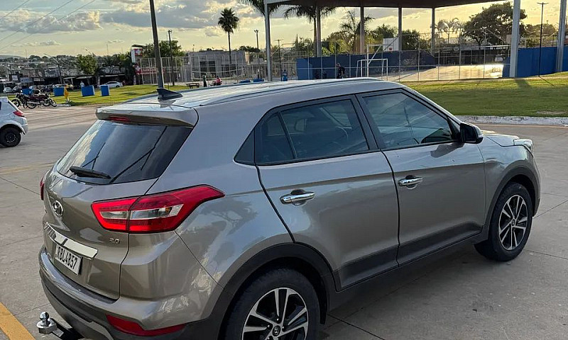 Hyundai Creta Presti...