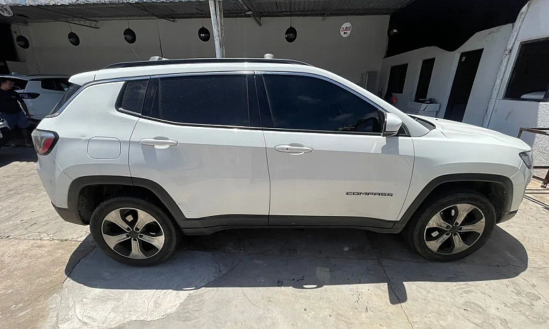 Jeep Compass Longitu...
