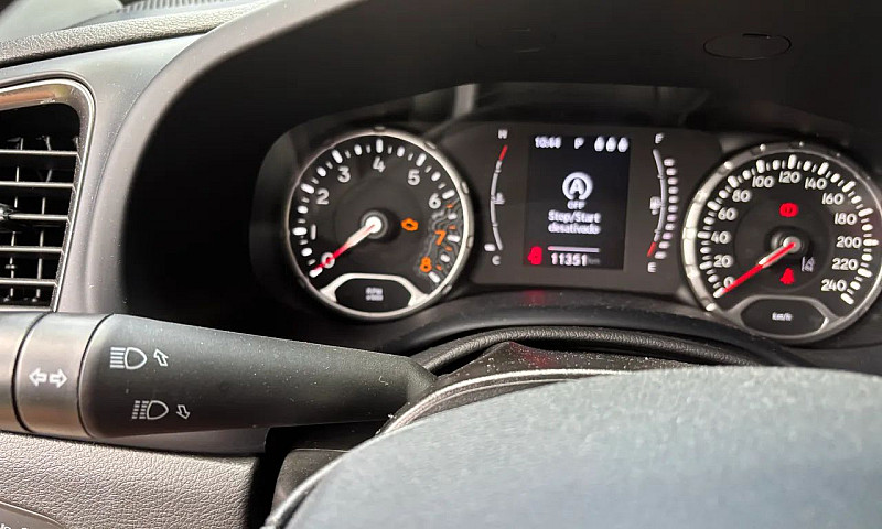 Jeep Renegade T270 1...