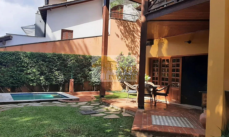Casa De Luxo Em Cond...
