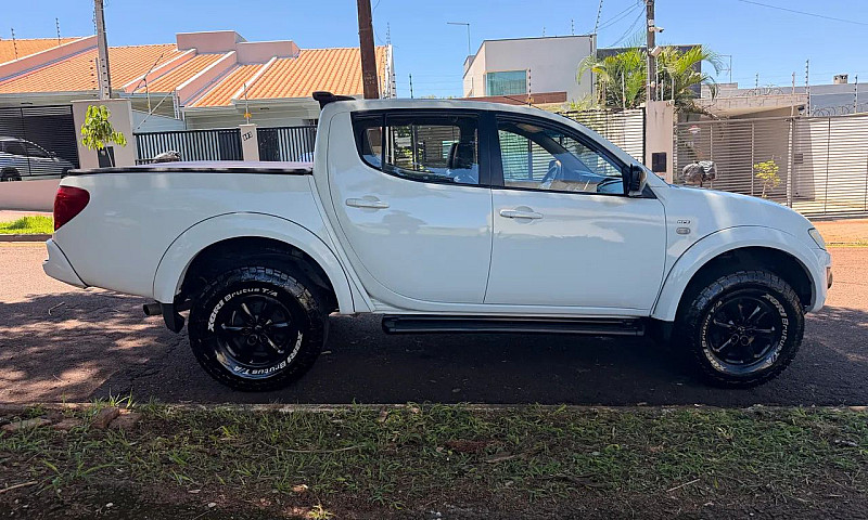Mitsubishi L200 Trit...