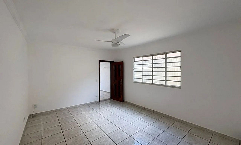 Casa Com 3 Dormitóri...
