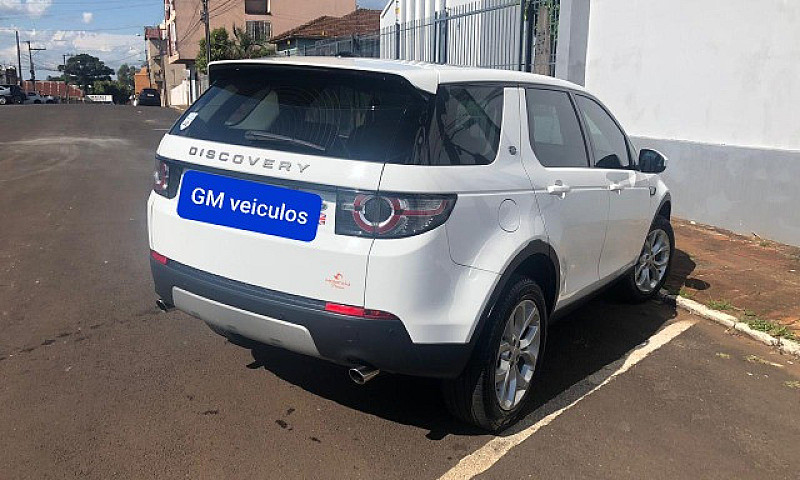 Land Rover Discovery...