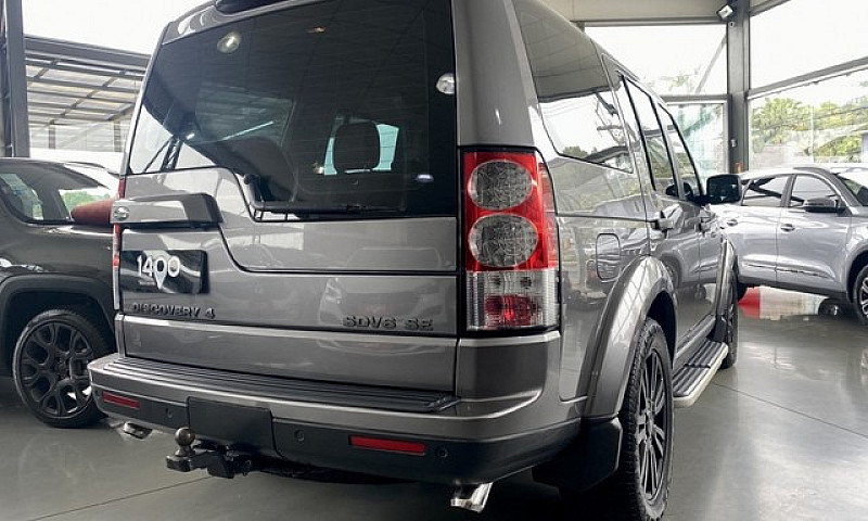 Land Rover Discovery...