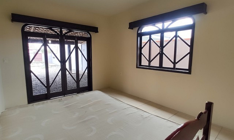 Casa Residencial Com...