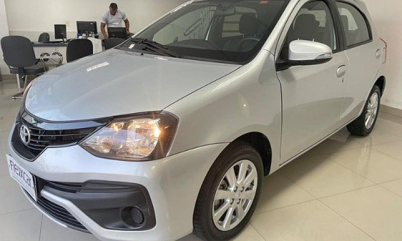 Toyota Etios Xplus 1...