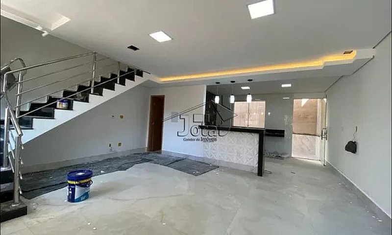Casa De 120 M² De Ár...