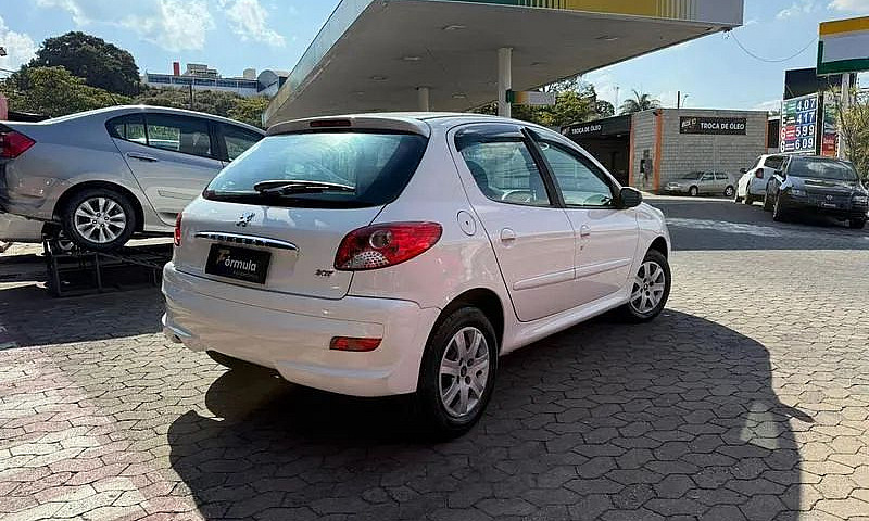 Peugeot 207 Active 1...