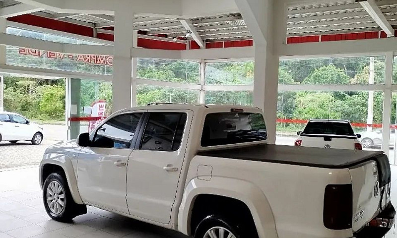 Linda Amarok Highili...