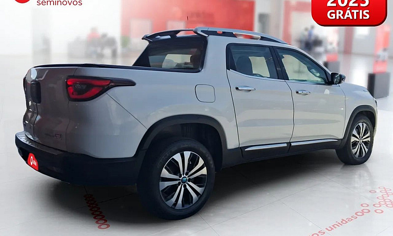 Fiat Toro Volcano 2....