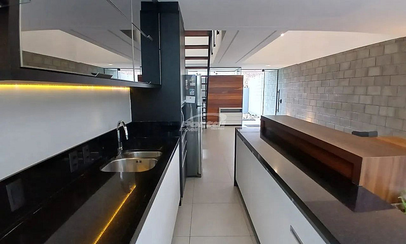 Casa Disponível Para...
