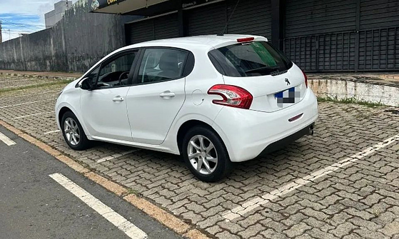Peugeot 208 Active/A...