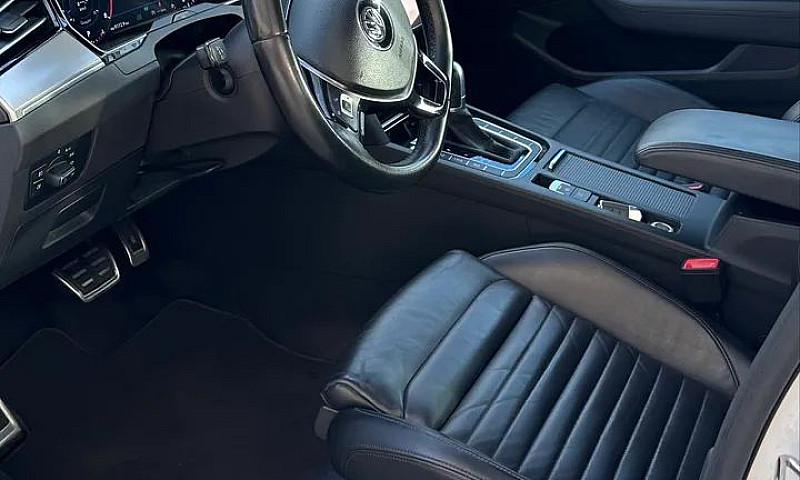 Volkswagen Passat Hi...