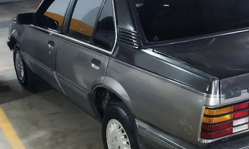 Chevrolet Monza Clas...