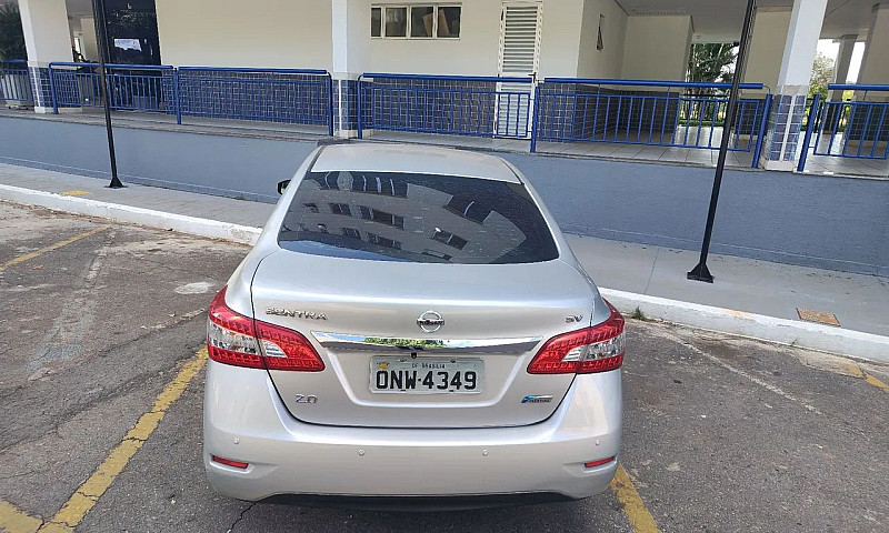 Nissan Sentra Sv 2.0...
