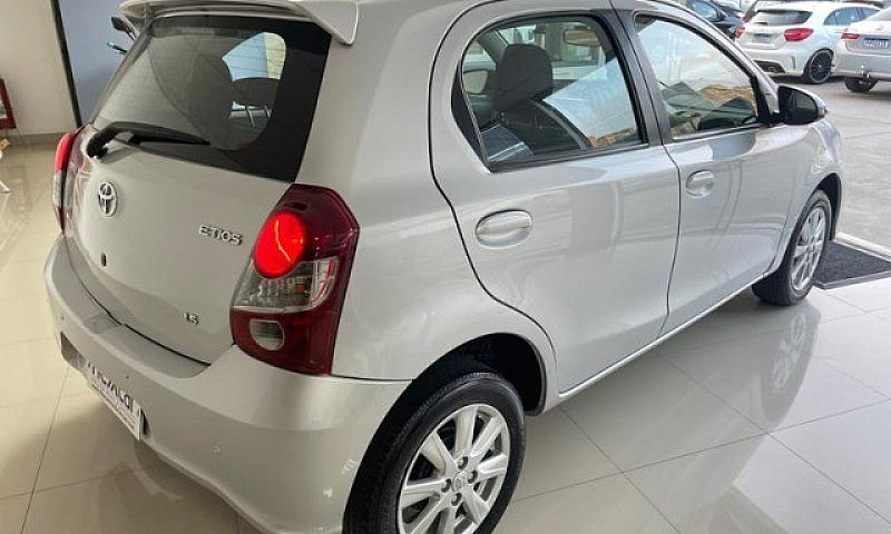Toyota Etios Xplus 1...