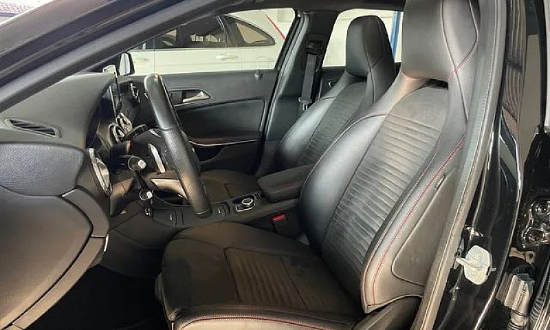 Mercedes Benz Gla 25...