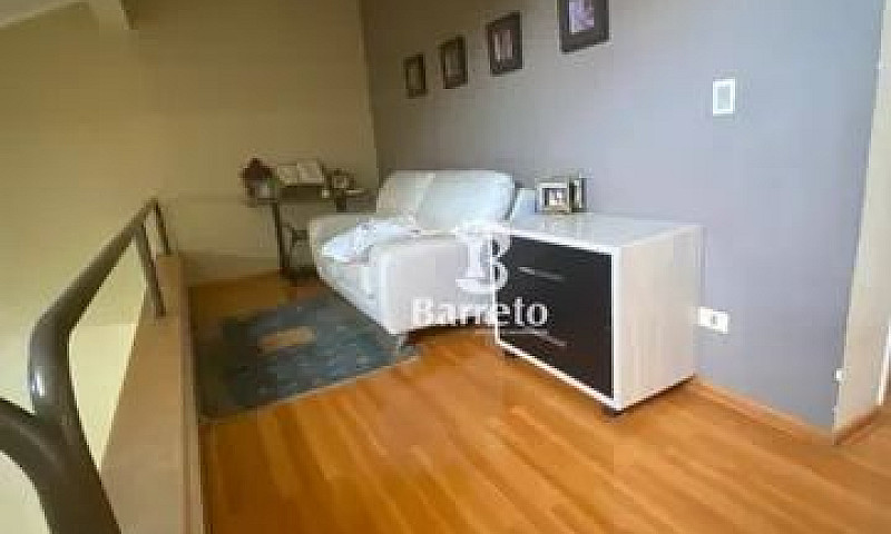 Casa Em Área Nobre D...