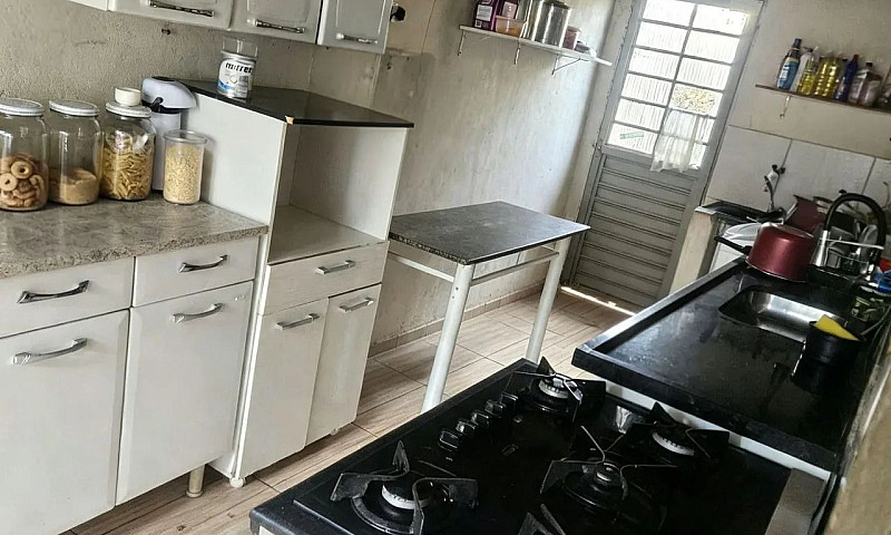 Duas Casas E Um Cômo...